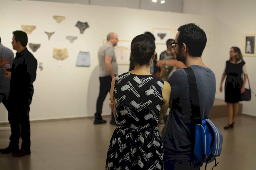 אירוע הפתיחה של התערוכה זה תלוי