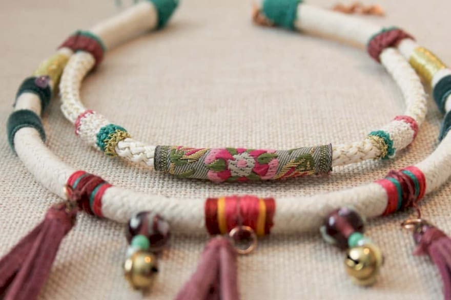 תכשיט של עטורה -ברוריה אהרון