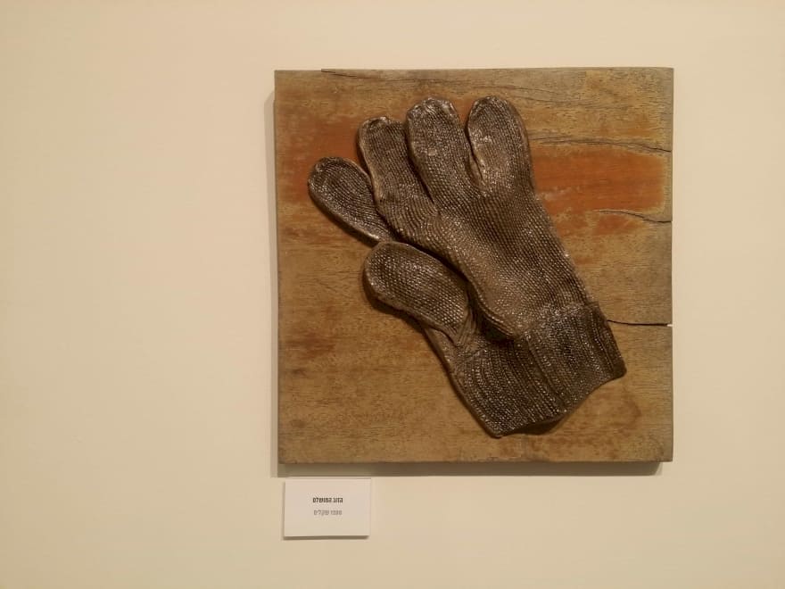 זה תלוי - תערוכת קרמיקה ואיור