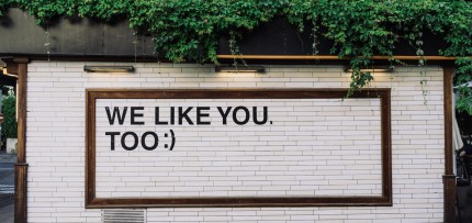 שלט חנות - we like you too :) (CC0)